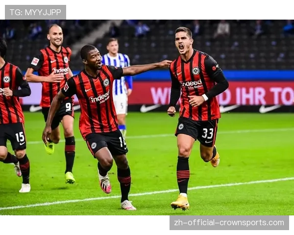 德甲青训体系持续产出进攻手,佩契诺维奇戴帽展现年轻球员潜力 德甲青训体系持续产出进攻手,佩契诺维奇戴帽展现年轻球员潜力